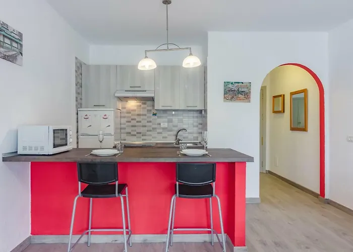 Heated Pool Sea View Speedy Wifi Apartament