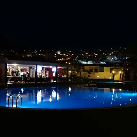 Heated Pool Sea View Speedy Wifi 아데제